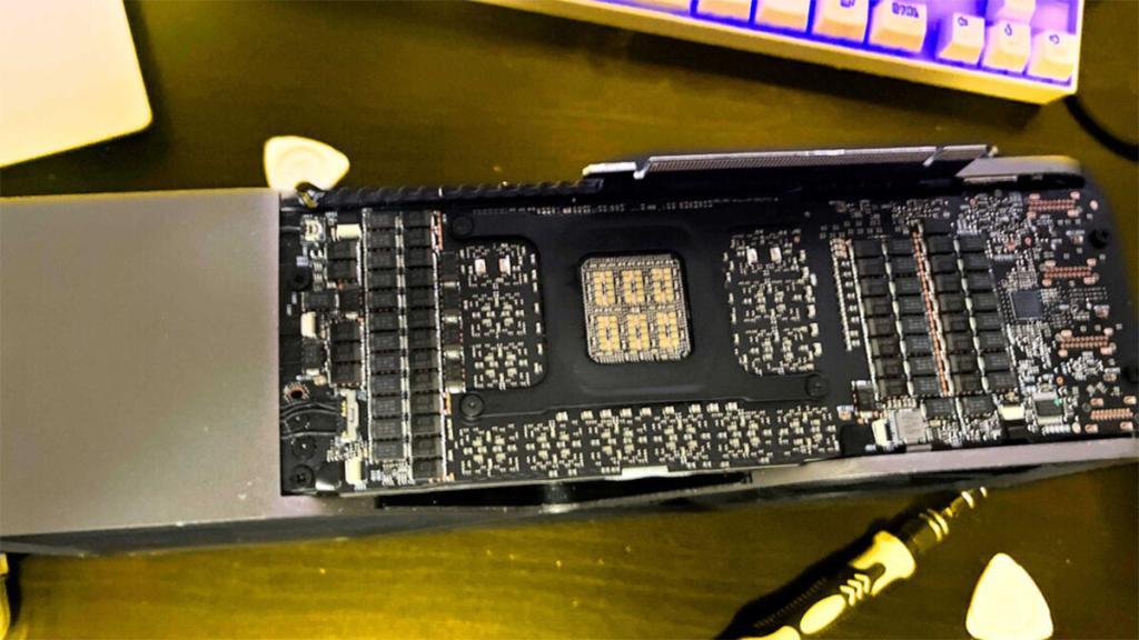 Prototipo RTX 4090 Ti No Lanzado Encontrado en un Basurero