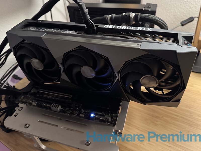 MSI RTX 5080 SUPRIM SOC en el equipo de pruebas