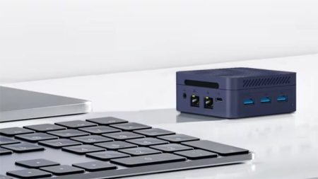 ZX06 es un mini PC Intel Twin Lake de 3.4" económico compatible con tres pantallas 4K