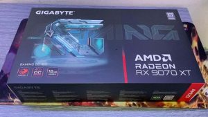 Radeon RX 9070 XT aparece antes de tiempo: Un comprador eslovaco revela la primera unidad