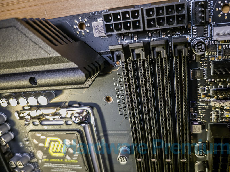 MSI B860 TOMAHAWK WIFI puertos ddr5