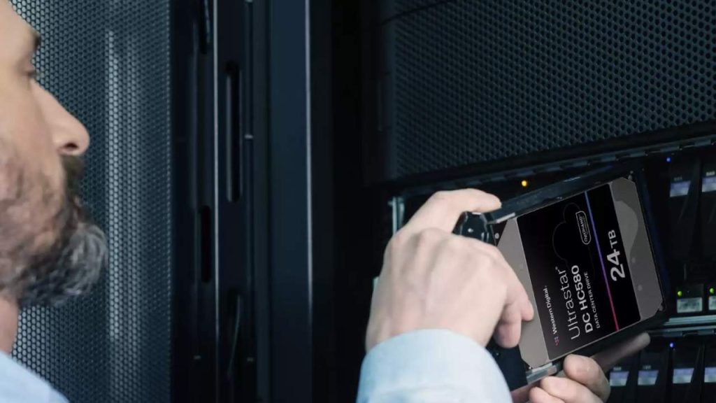 Western Digital apuesta por discos duros de 100TB con avances en HAMR y HDMR