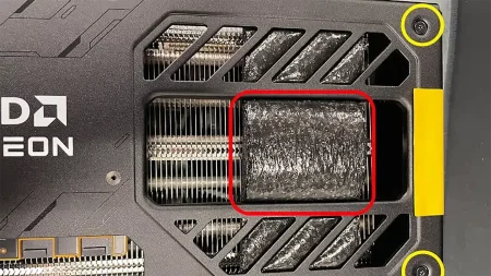 Problemas de Temperatura en Sapphire RX 9070 XT y RX 9070: La Almohadilla Protectora Olvidada