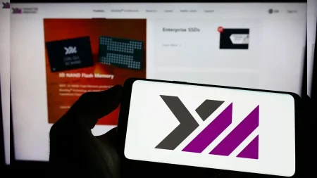 El precio de las SSD subirá pronto: YMTC anuncia un aumento del 10% en la memoria flash