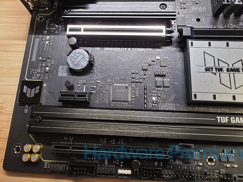 Slots PCIe en la TUF GAMING B860-PLUS WIFI
