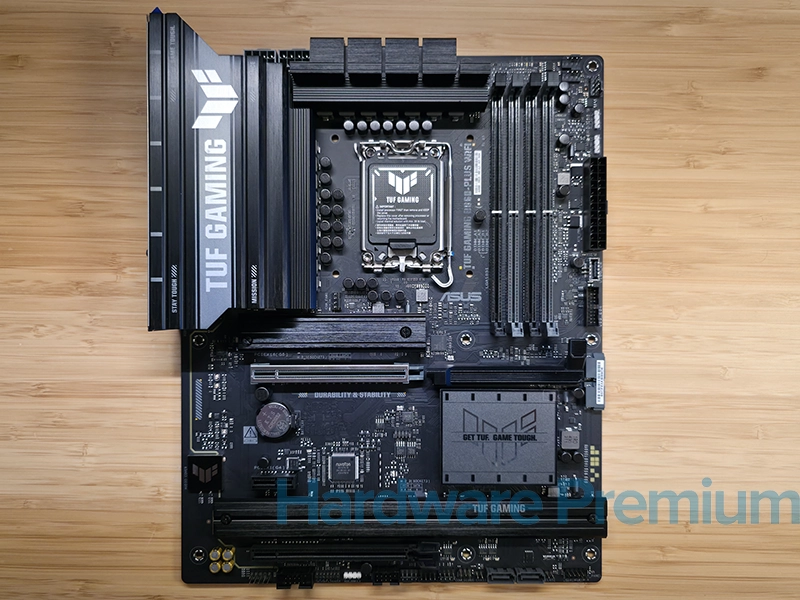 vista superior de la TUF GAMING B860-PLUS WIFI