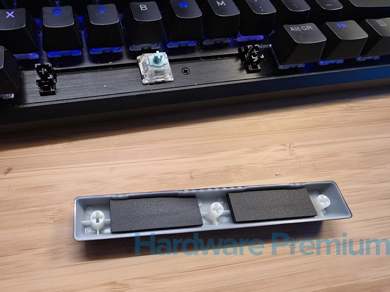 Tecla espacio acolchada en el Corsair K70 PRO TKL