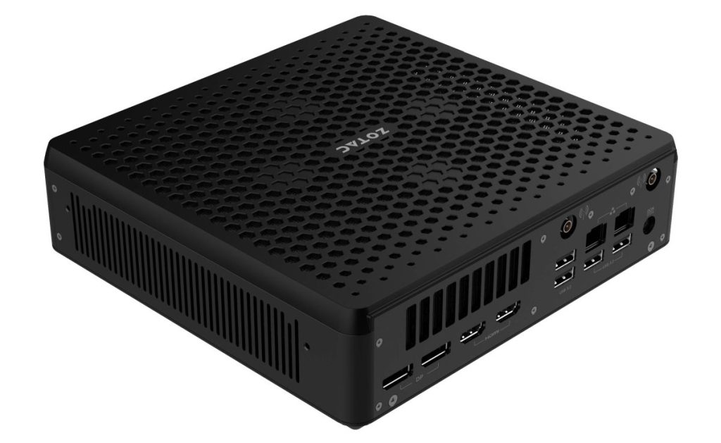 Vista de las conexiones externas del Zotac Magnus
