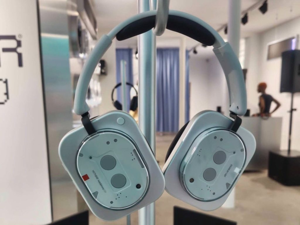 Nothing Headphone (1) con 80 horas de batería y audio espacial llega este verano