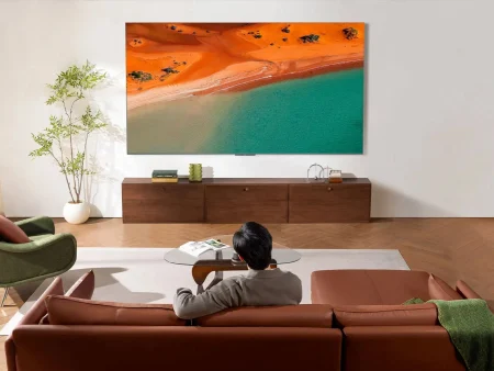 TCL C8K llega a Europa: el nuevo televisor QD-MiniLED de gama alta ya disponible desde 1.499 €
