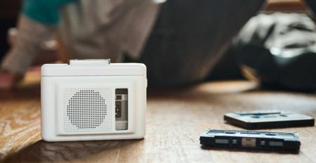 ¡El regreso del walkman con altavoz! Maxell lanza su cassette player más retro hasta la fecha