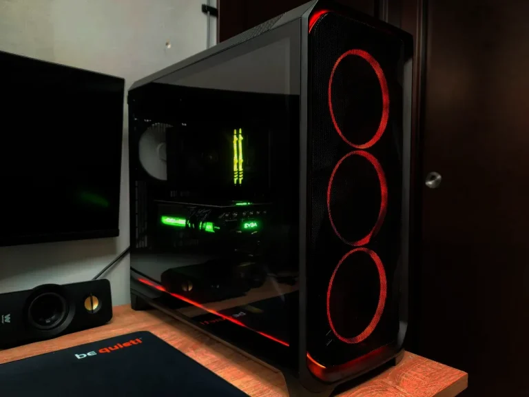 Fractal Design Meshify 3 XL: El coloso regresa con elegancia e iluminación de ensueño