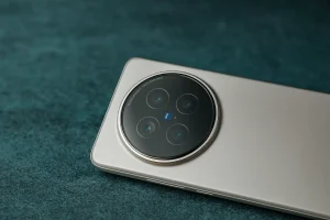Vivo X300 Ultra: nuevo rey del 35 mm, cámara dual de 200 MP, ultra gran angular “inigualable” y un misterioso módulo de imagen