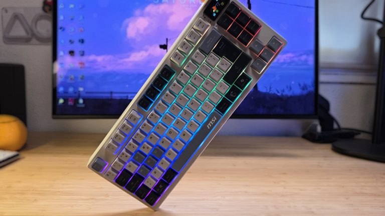 MSI Forge GK600 TKL Wireless: el teclado gaming que hace temblar a los custom
