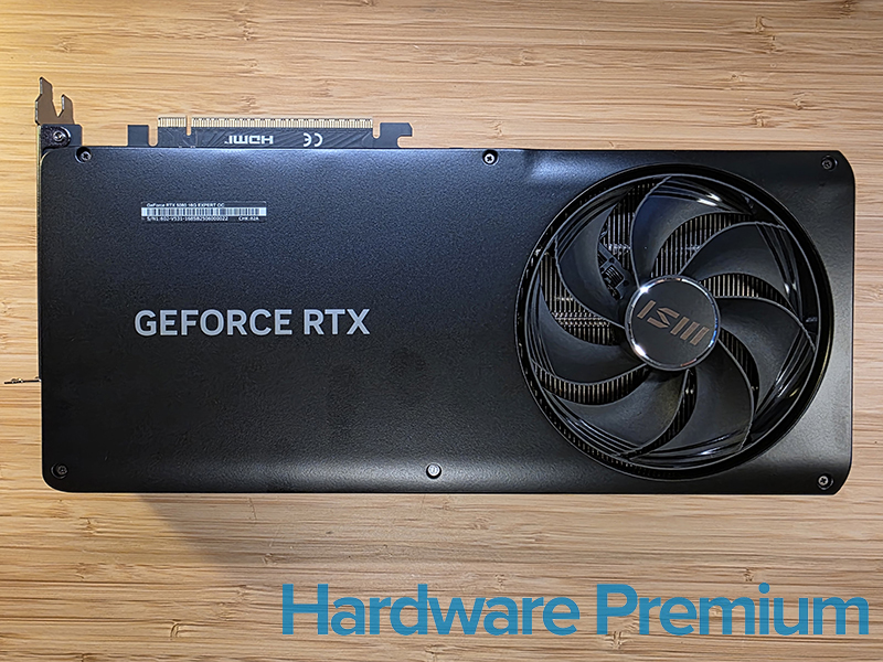Vista del backplate de la MSI RTX 5080 16G Expert OC