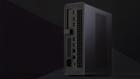 MINISFORUM MS-S1 Max: el mini PC con AMD Strix Halo, USB 80 Gbps y LAN 10 Gb que apunta alto