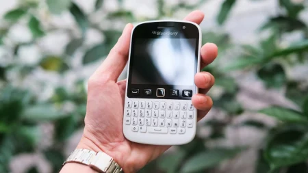Zinwa Q27: el smartphone con teclado físico que revive el espíritu BlackBerry con Android 16 y 5G
