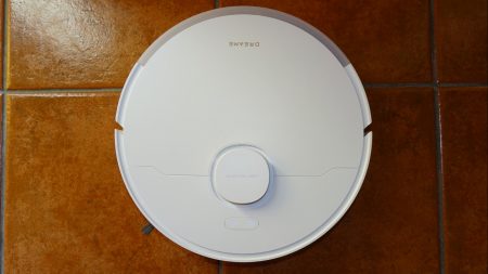 Dreame D20 Pro Plus – Aspira como un premium, pero ¿qué pasa con el fregado? Dreame D20 Pro Plus - portada robot