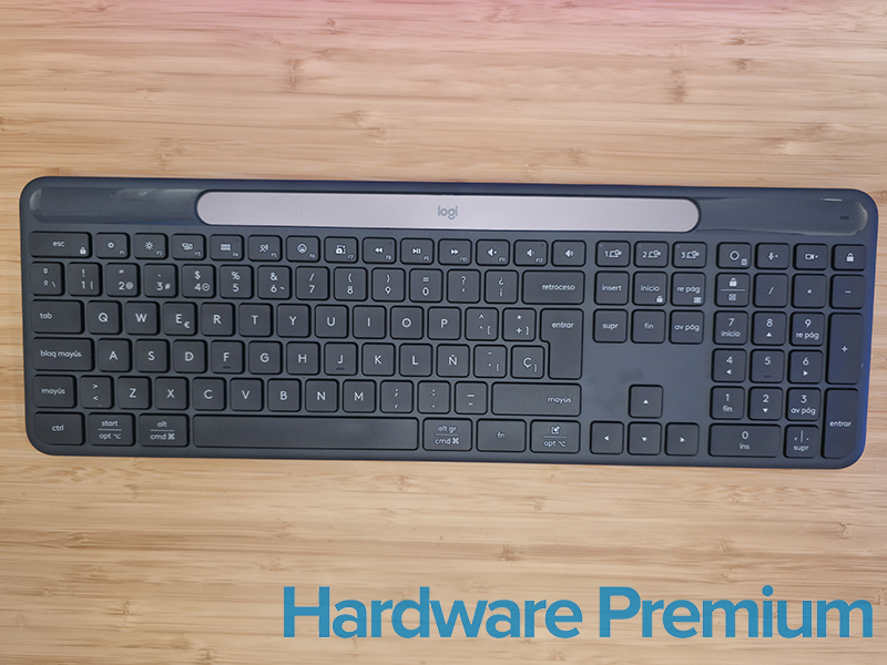 Vista superior del Logitech Signature Slim Solar+ K980