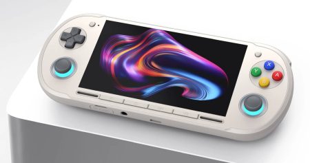 La nueva Retroid Pocket 6 quiere colarse en tu bolsillo con pantalla AMOLED 120 Hz y chip Snapdragon 8 Gen 2