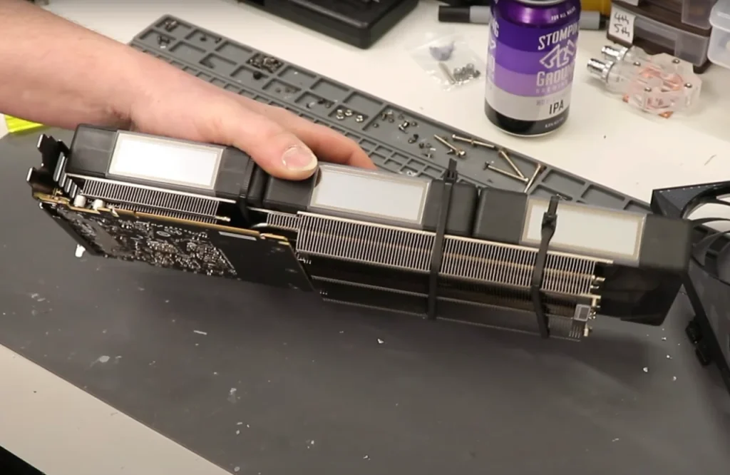 Modifican una RTX 5050 al punto de ser casi una RTX 5060