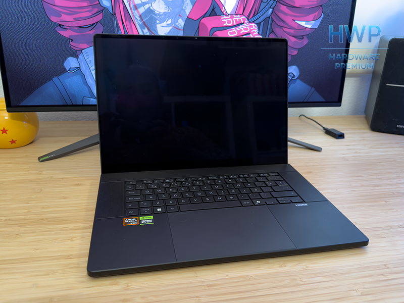 Ordenador abierto ASUS ProArt P16 H7606WX