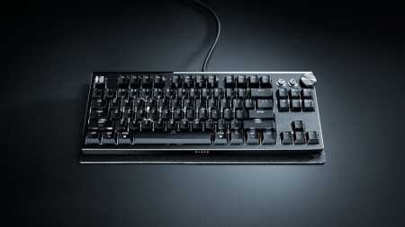 Razer firma su teclado más exclusivo: Huntsman Signature Edition por 499,99 dólares y chasis de aluminio mecanizado