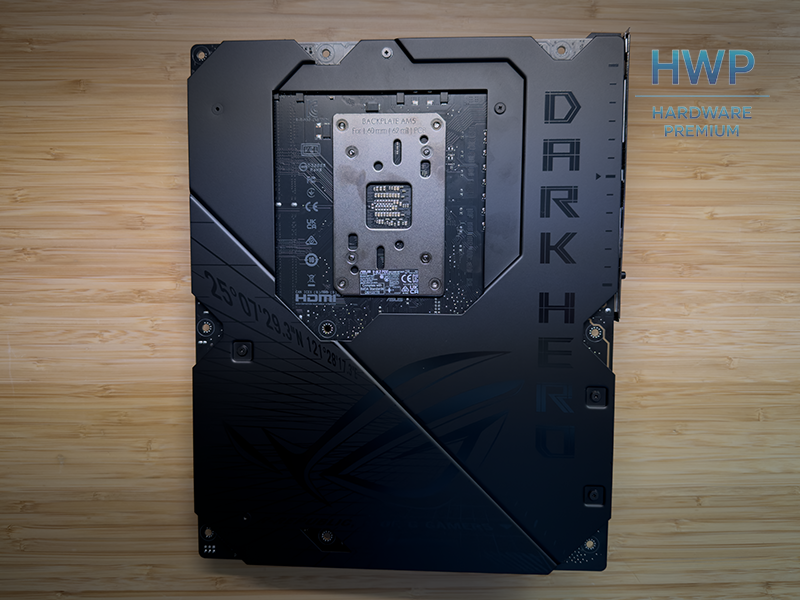 Backplate de la ASUS ROG CROSSHAIR X870E DARK HERO