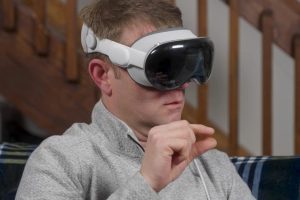 Next-gen AR tech turns any surface into a touchscreen without any specialized gear