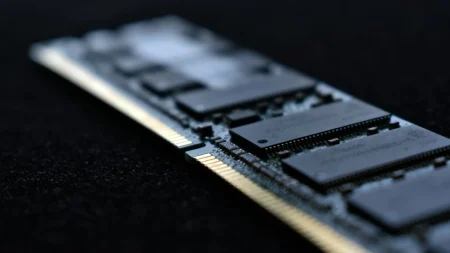 Samsung alerta: el "apocalipsis" de la memoria DRAM será aún más crudo en 2027