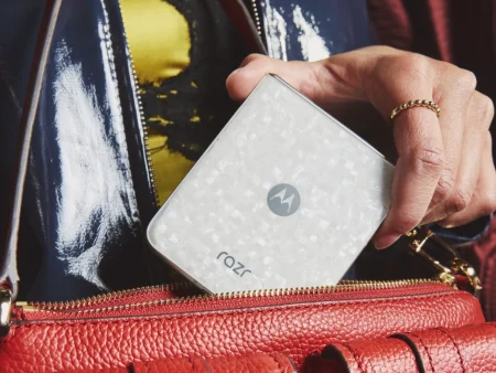 Ya oficial el Motorola Razr 70: el nuevo estándar de entrada para los foldables que estira la batería (y el presupuesto)