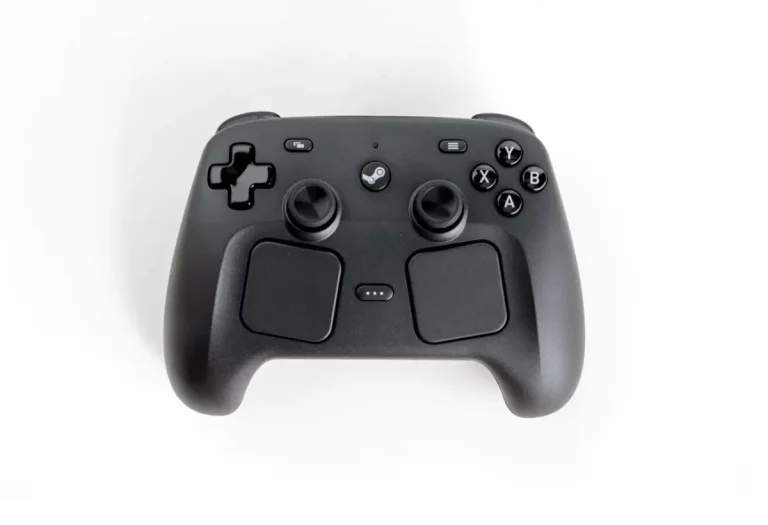 Valve mueve ficha con Steam Controller y acelera la espera de Steam Deck 2