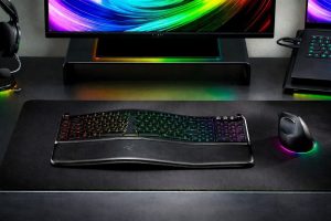 Razer presenta el teclado partido pro type ergo, inalámbrico de perfil bajo