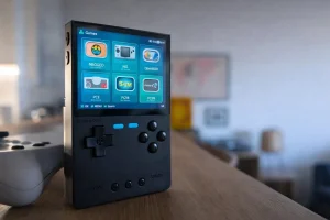 La filtración del TRIMUI Brick Pro apunta a un salto con sticks y pantalla de 3,95 pulgadas