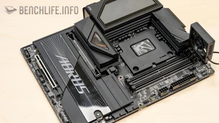 GIGABYTE enseña una placa Z990 con tres conectores EPS y pista de Nova Lake-S GIGABYTE enseña una placa Z990 con tres conectores EPS y pista de Nova Lake-S