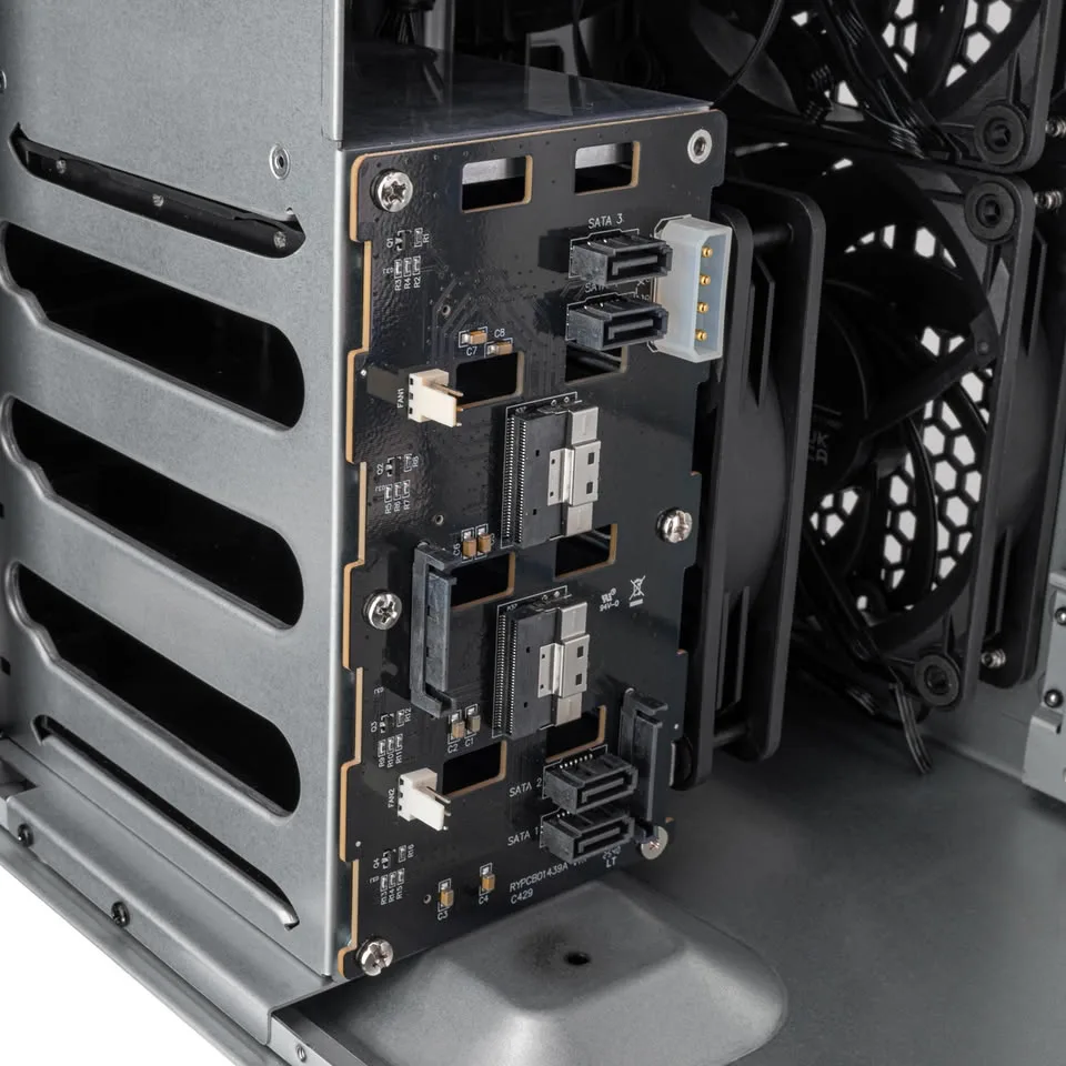 CS240 Mini-ITX NAS U.2 imagen 15