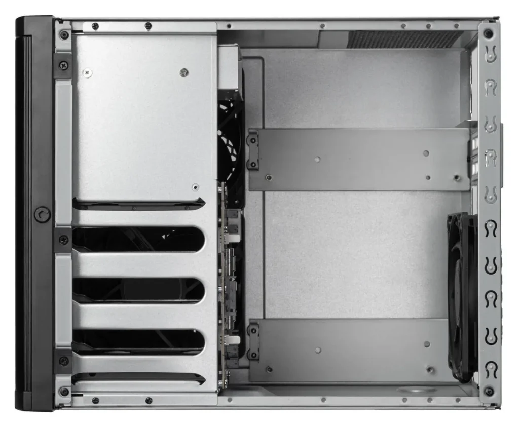 CS240 Mini-ITX NAS U.2 imagen 4