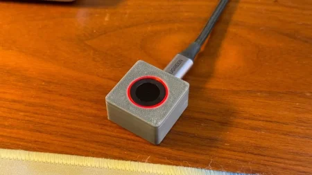 Un ESP32 con huella reemplaza la contraseña y se monta en casa Un ESP32 con huella reemplaza la contraseña y se monta en casa