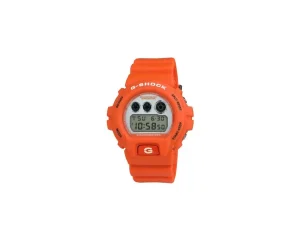 G-Shock DW6900MO26-4 edición limitada — Casio y Larry June crean un G-Shock naranja inspirado en su Corvette del 87