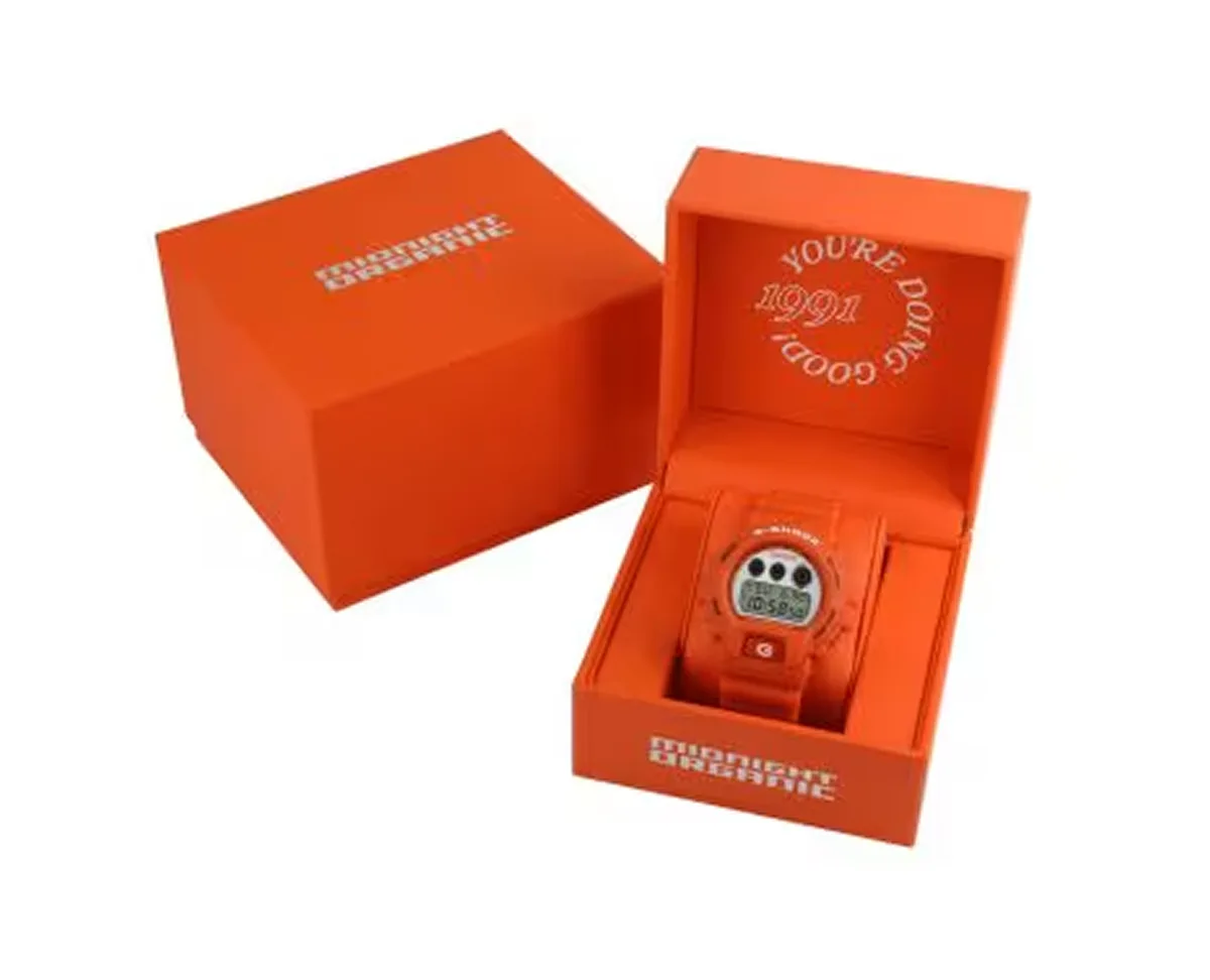 G-Shock DW6900MO26-4 edición limitada — The color comes from the custom interior of June's 1987 Chevrolet Corvette.