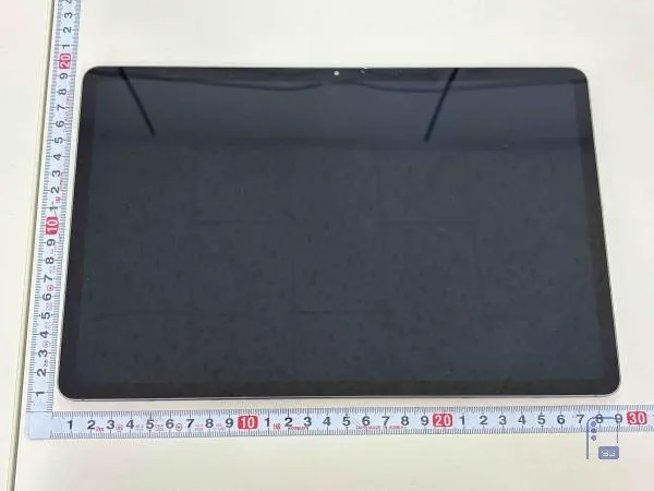 Las imágenes reales de la Galaxy Tab S12 apuntan a un diseño calcado Las imágenes reales de la Galaxy Tab S12 apuntan a un diseño calcado