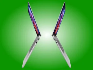 Lenovo Laptop 15 Oled — Lenovo lanza un portátil de 15 pulgadas con OLED a 165 Hz y el nuevo Intel Wildcat Lake