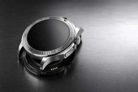 Motorola podría presentar un reloj Ultra que reta al Galaxy Watch Ultra 2 Motorola smartwatch premium 46mm — Filtracion de Motorola apunta a un reloj Ultra que reta al Galaxy Watch Ultra 2