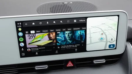 Android Auto permitirá ver YouTube al aparcar y escuchar vídeos en marcha Android Auto soporta YouTube — Android Auto permitirá ver YouTube al aparcar y escuchar vídeos en marcha