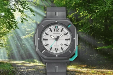 Casio Pro Trek reloj solar carabiner — Casio lleva a EE. UU. un Pro Trek solar que también puede colgarse de la mochila