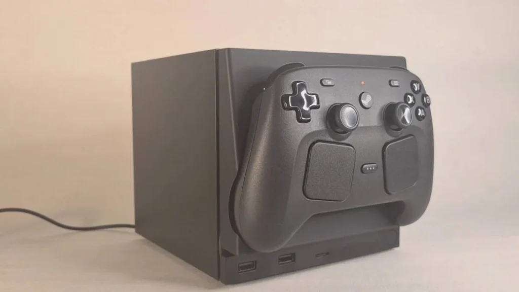 Un usuario convierte la Steam Machine en base para cargar el Steam Controller faceplate steam machine — Un usuario convierte la Steam Machine en base para cargar el Steam Controller