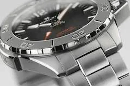 Hamilton Navy Frogman acero inoxidable precio — El Hamilton Navy Frogman automático se desploma casi un 60%