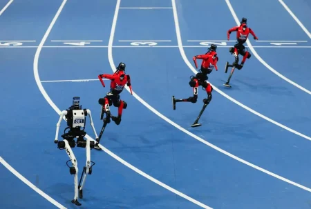 Honor Lightning robot velocidad — Dos robots humanoides corren más rápido que el récord de Usain Bolt