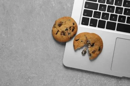 Roban una cookie de sesión y entran en tu cuenta pese al 2FA vulnerabilidad 2FA cookies almacenadas — Roban una cookie de sesión y entran en tu cuenta pese al 2FA