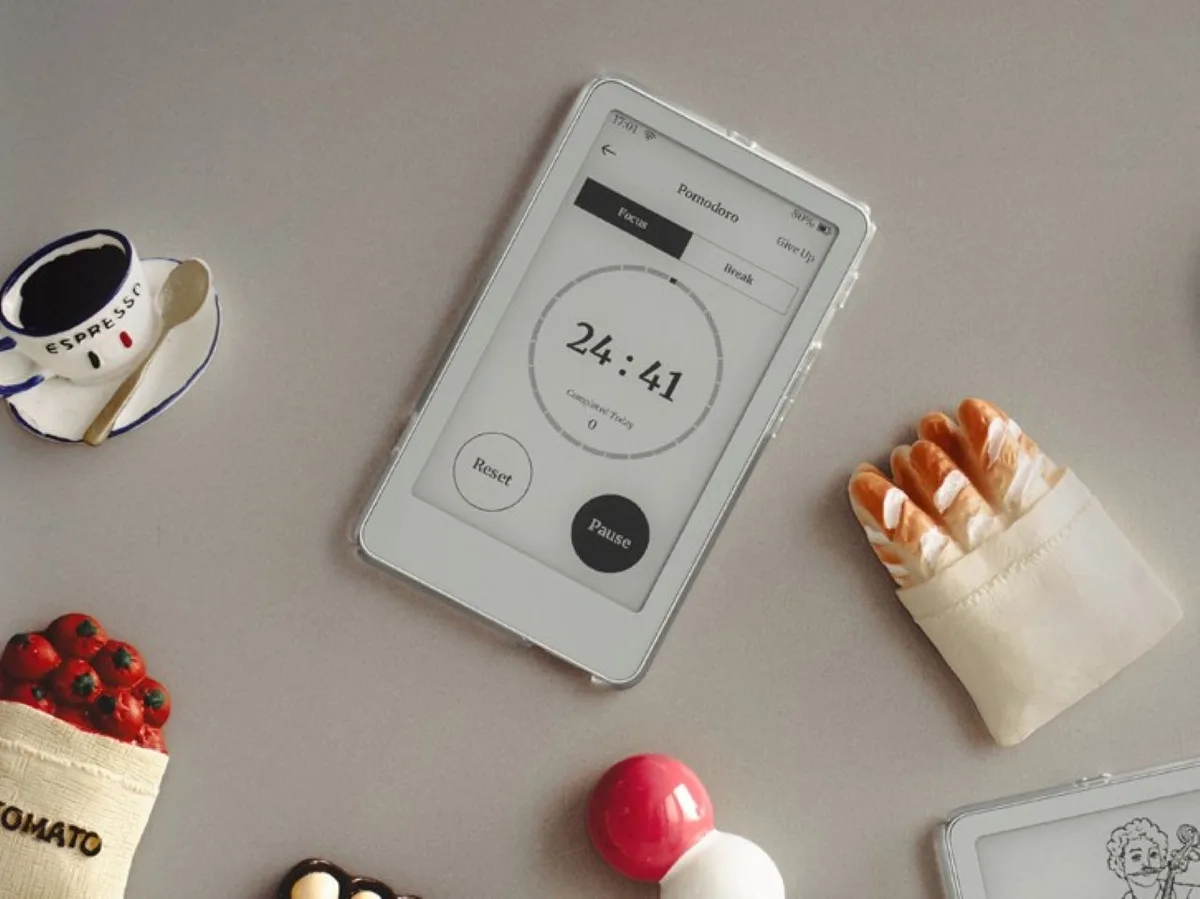 The magnetic Boox Picco comes with Countdown, Pomodoro, and To-Do apps.
